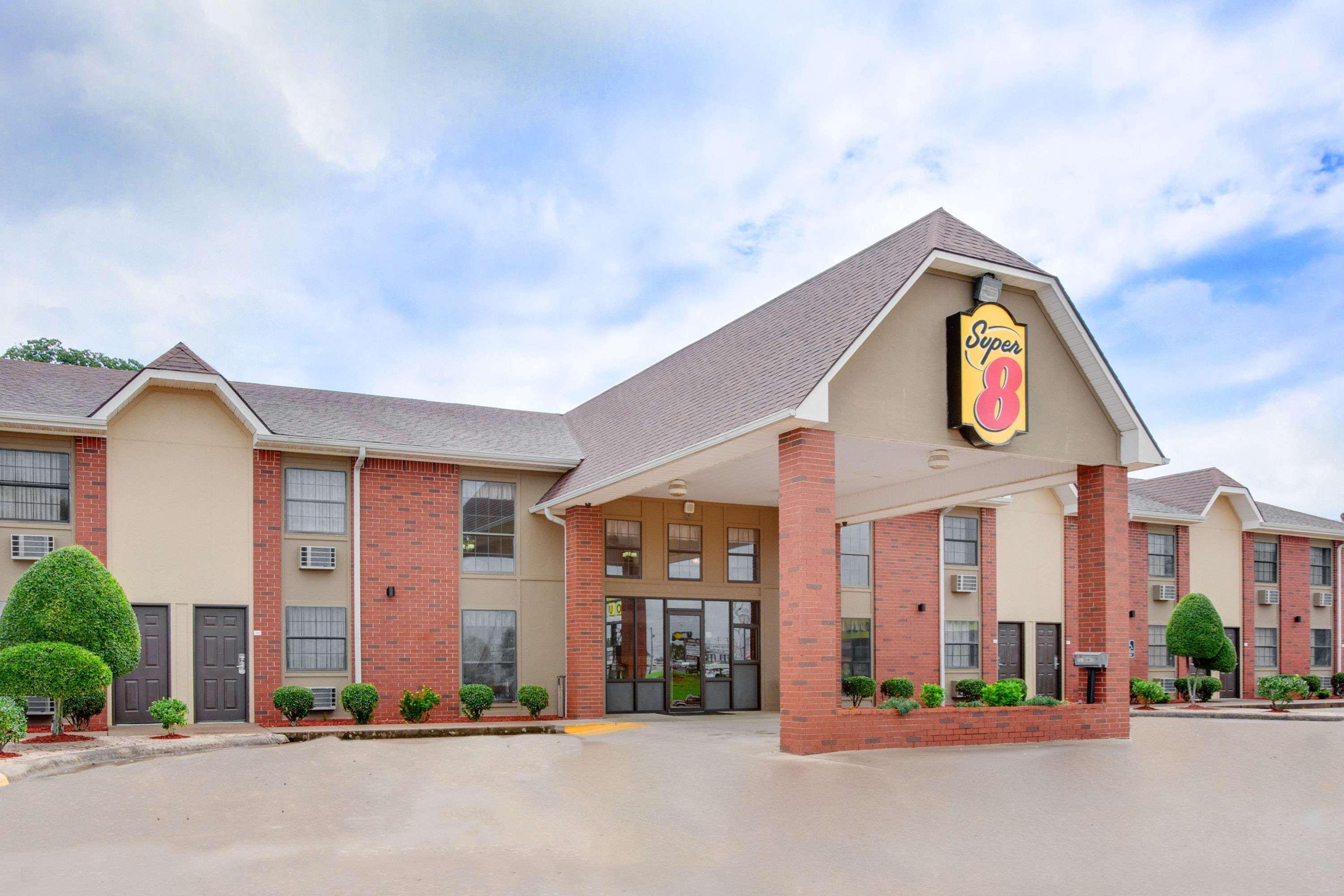 Super 8 By Wyndham Morrilton Motel Exterior photo